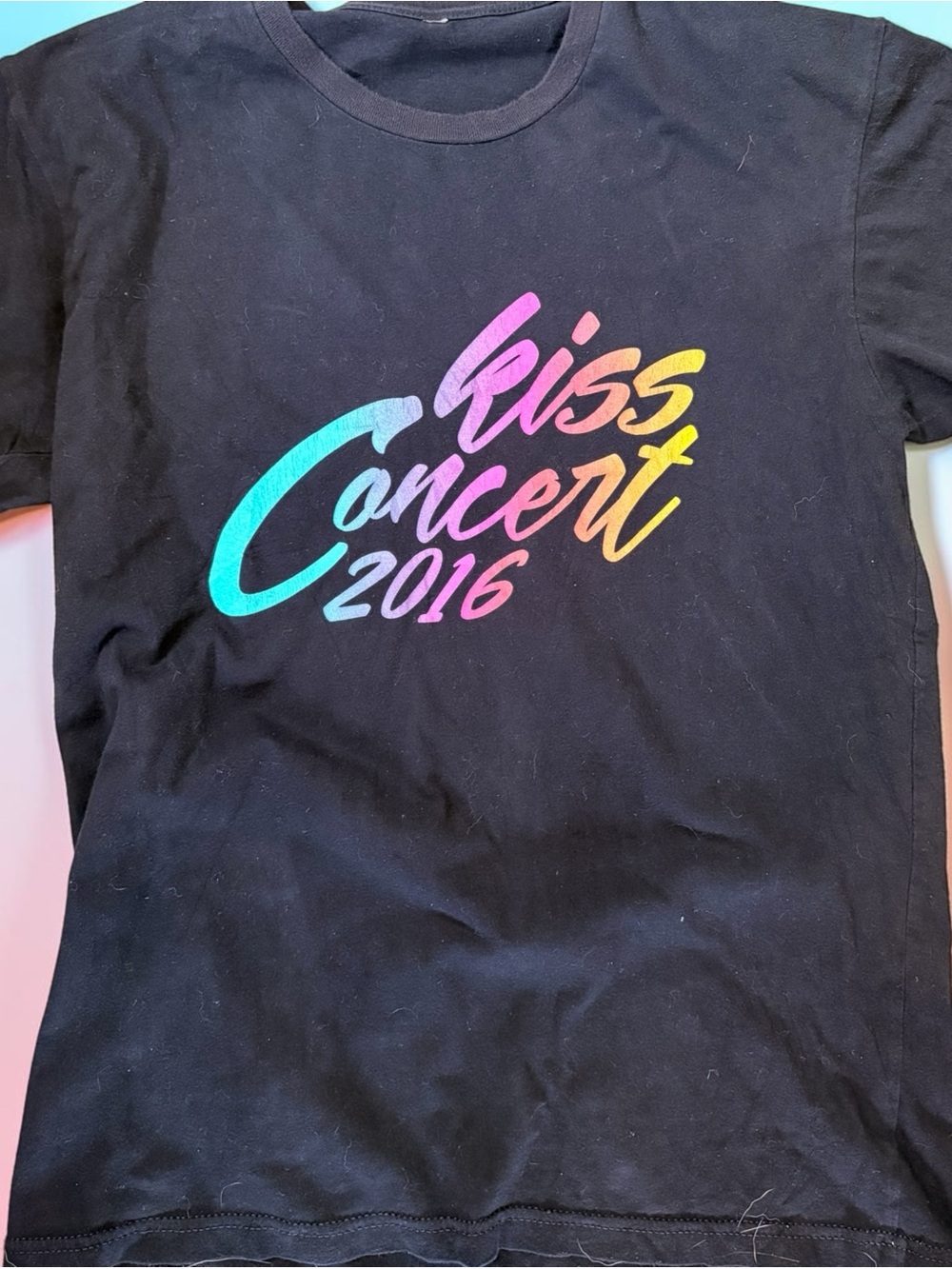 Kiss Concert 2016 Men’s Large Black Graphic Tee. 2016 Kiss108FM